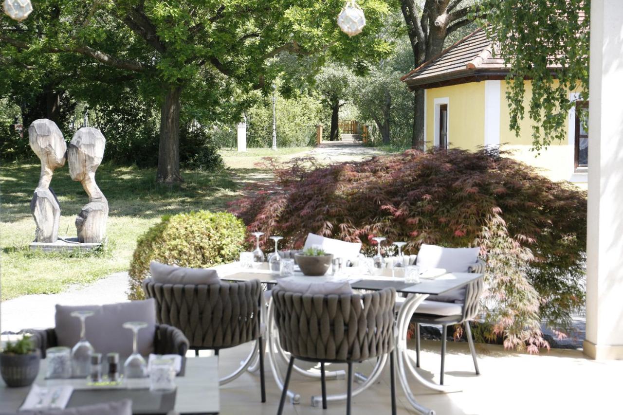Birkenhof Gols - B & B - Wohlfuehl Hotel Mit Wochenend-Restaurant Exterior photo